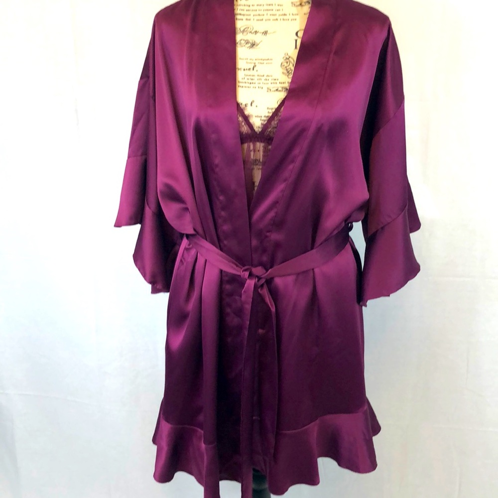 Victoria’s Secret 2 piece Purple Nighty and Robe Set Size S